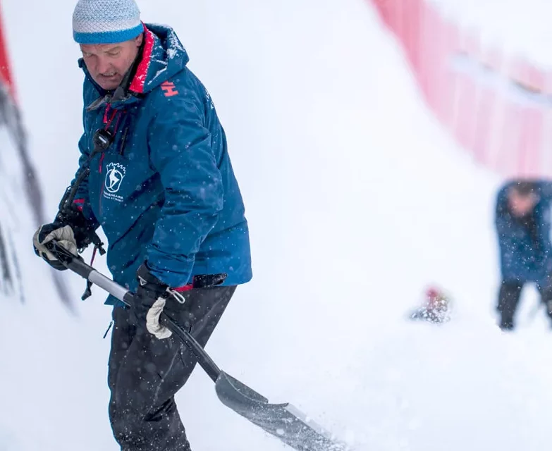 Is Helly Hansen (HH) the Ultimate Ski Brand? A Look at Their Latest Technologies